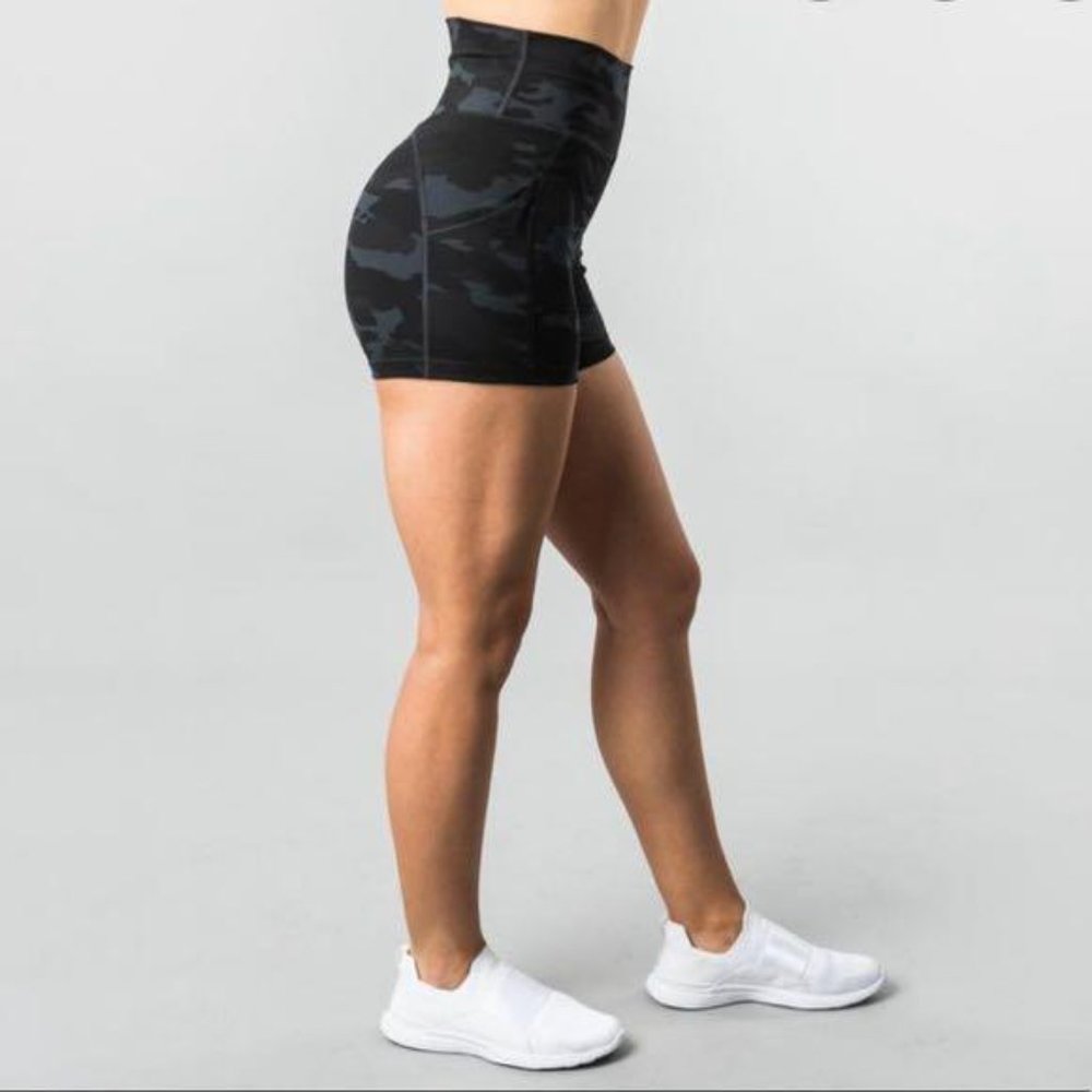 Alphalete Surface Shorts